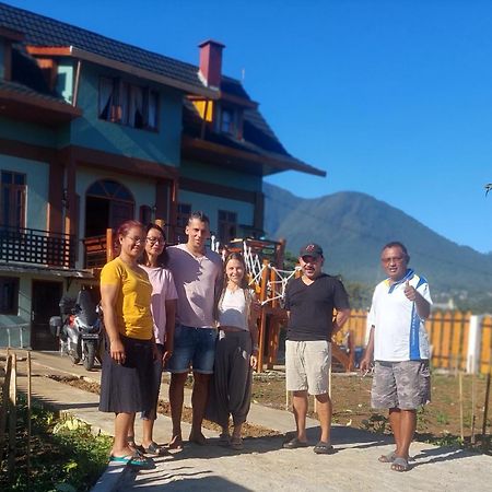 Kopa Hilltop - Family Guest Home Ruteng Exterior photo