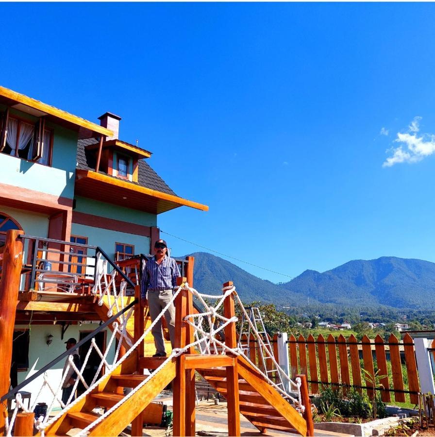 Kopa Hilltop - Family Guest Home Ruteng Exterior photo